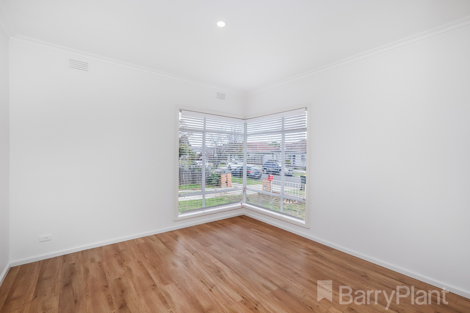 12 Thomson Street, Sunshine, VIC 3020, Sunshine - Thumbnail 3