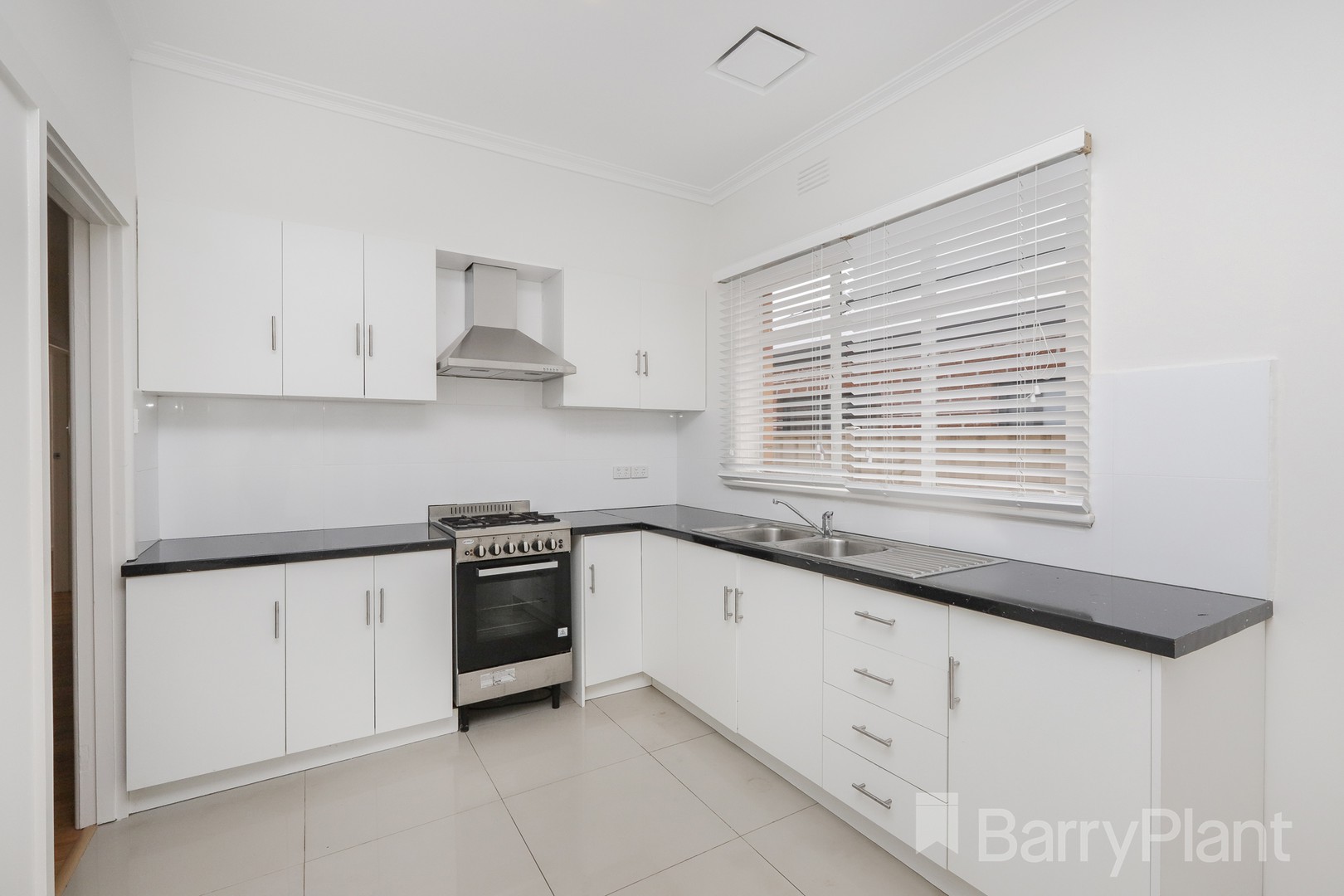 12 Thomson Street, Sunshine, VIC 3020, Sunshine - Thumbnail 8
