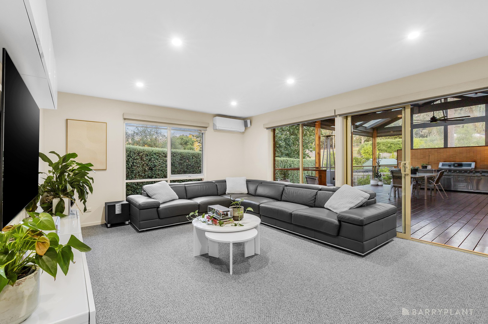 12 Tidcombe Crescent, Doncaster East, VIC 3109, Doncaster East - Thumbnail 4