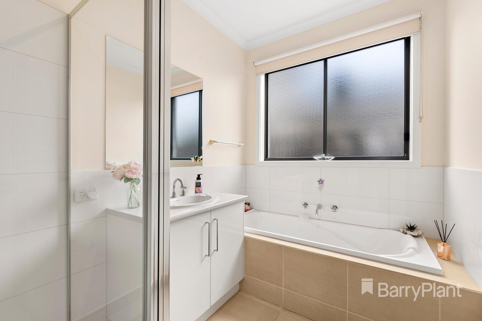 12 Torresdale Road, South Morang, VIC 3752, South Morang - Thumbnail 7