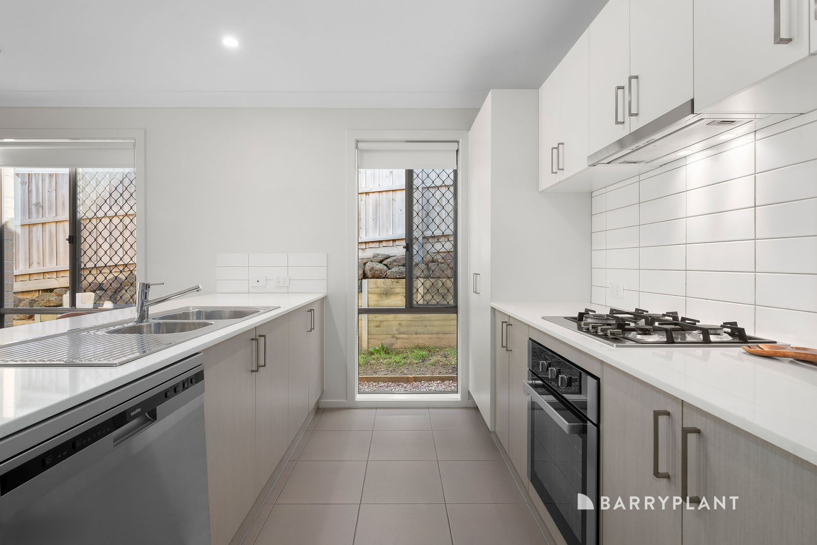 12 Trainor Street, Doreen, VIC 3754, Doreen - Thumbnail 4