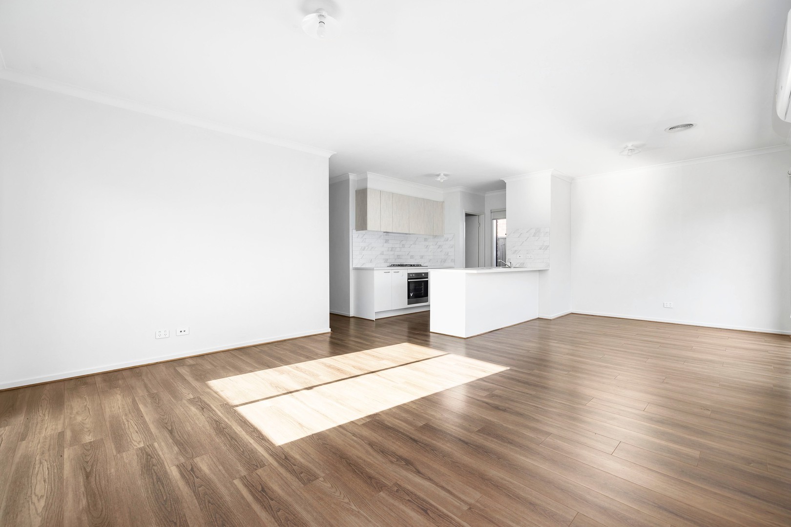 12 Tuncurry Road, Point Cook, VIC 3030, Point Cook - Thumbnail 8