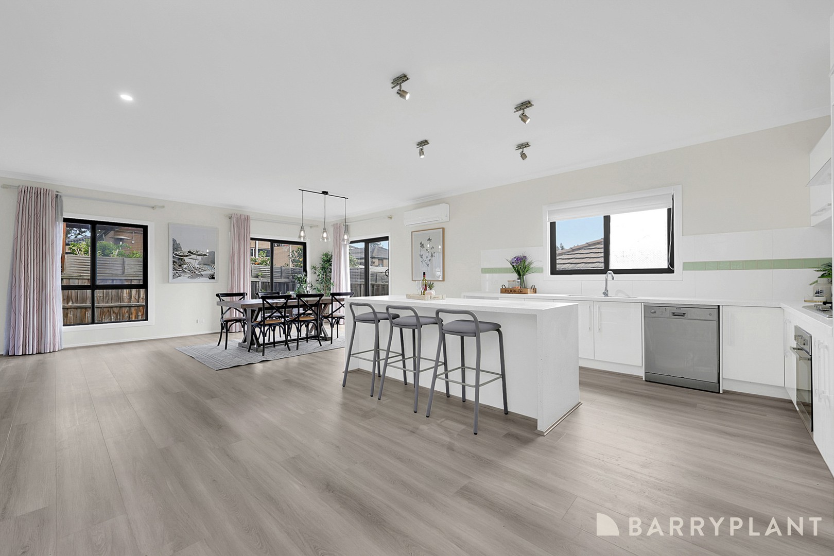 12 Tuross Crescent, South Morang, VIC 3752, South Morang - Thumbnail 4