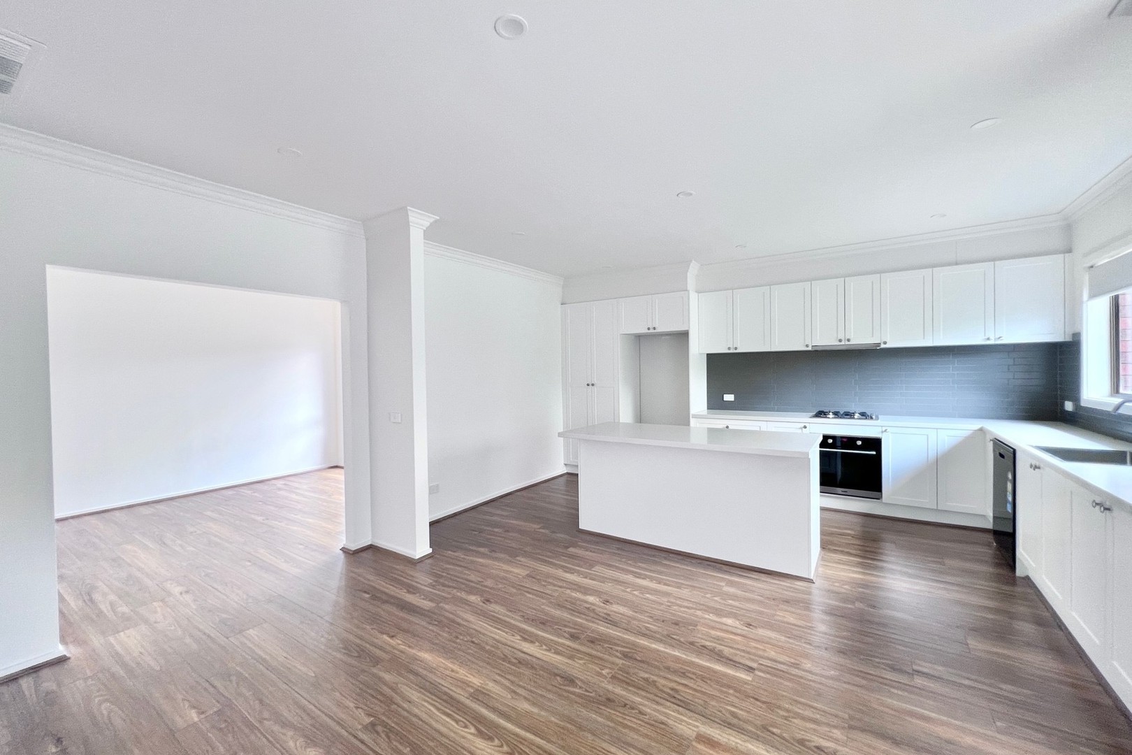 12 Uplands Place, Thomastown, VIC 3074, Thomastown - Thumbnail 3