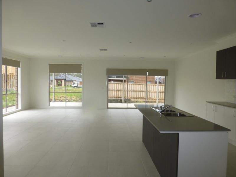 12 Verona  Street, Greenvale, VIC 3059, Greenvale - Thumbnail 3