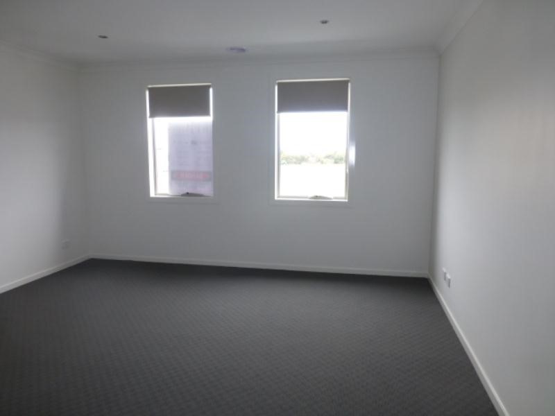 12 Verona  Street, Greenvale, VIC 3059, Greenvale - Thumbnail 7