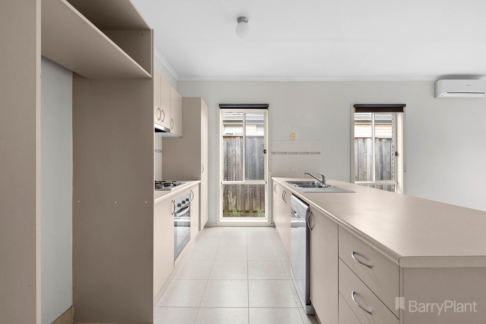 12 Versace Court, Pakenham, VIC 3810, Pakenham - Thumbnail 3