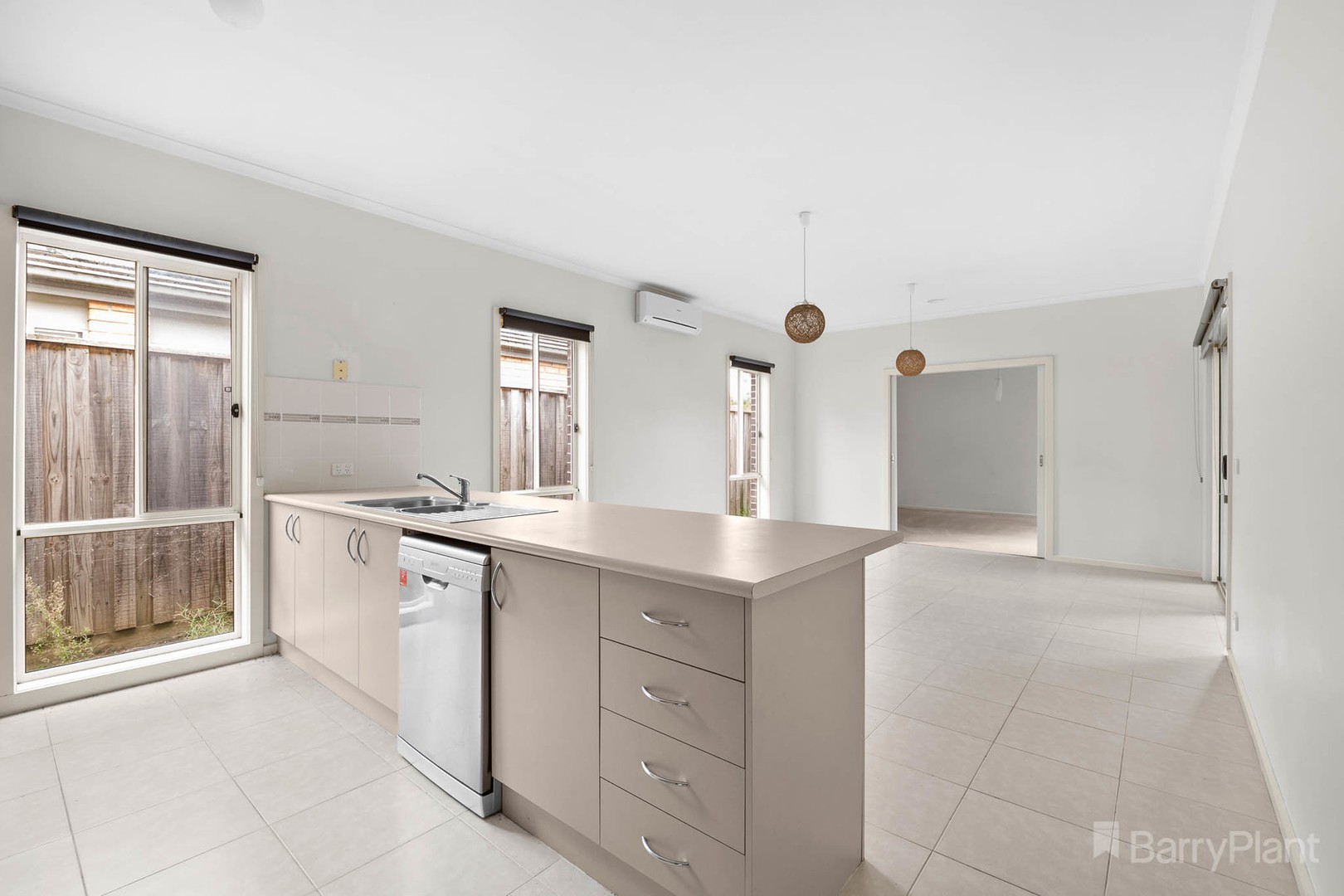 12 Versace Court, Pakenham, VIC 3810, Pakenham - Thumbnail 4