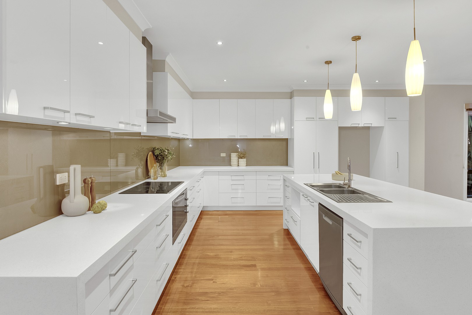 12 Viewside Crescent, Craigieburn, VIC 3064, Craigieburn - Thumbnail 4