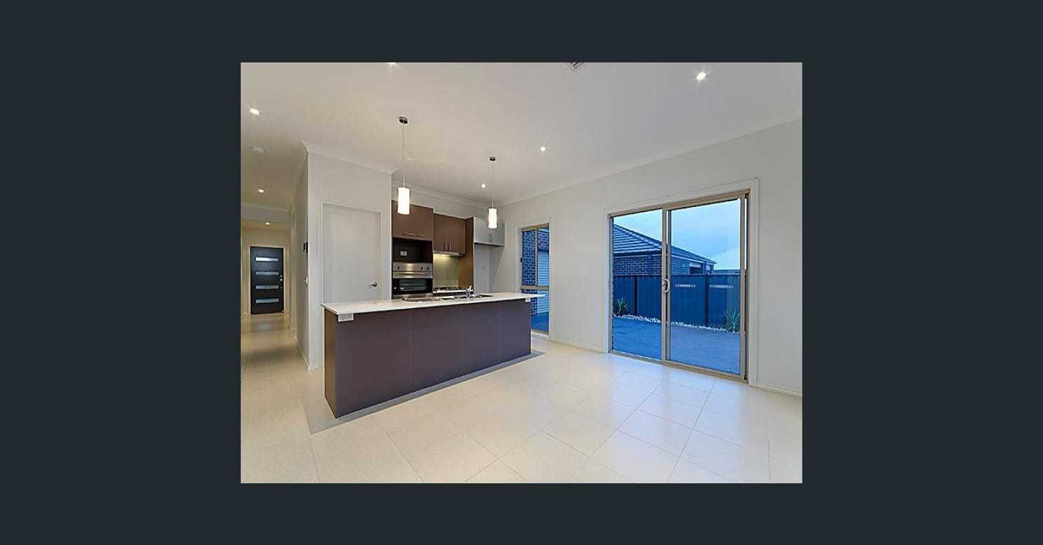 12 Viridian Drive, Hillside, VIC 3037, Hillside - Thumbnail 2