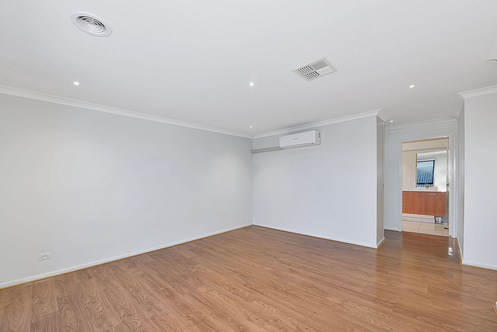 12 Water Fern Grove, Greenvale, VIC 3059, Greenvale - Thumbnail 4