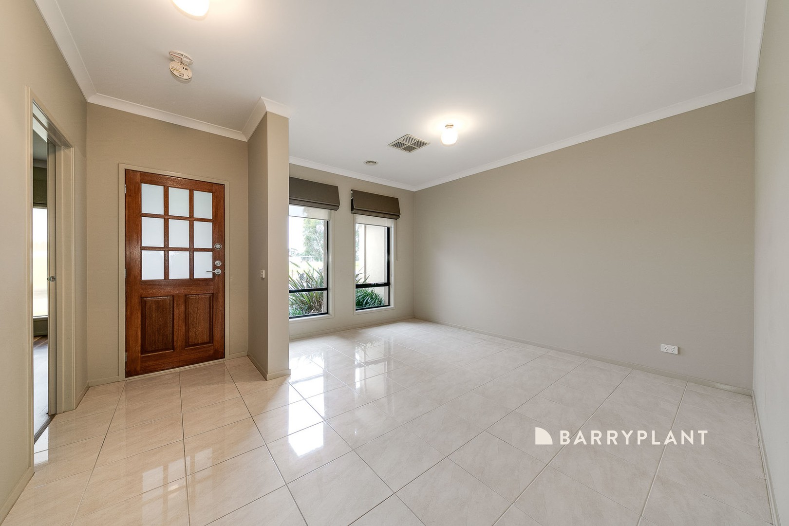 12 Wembley Circuit, Pakenham, VIC 3810 - Thumbnail 1 - 09/04/2025