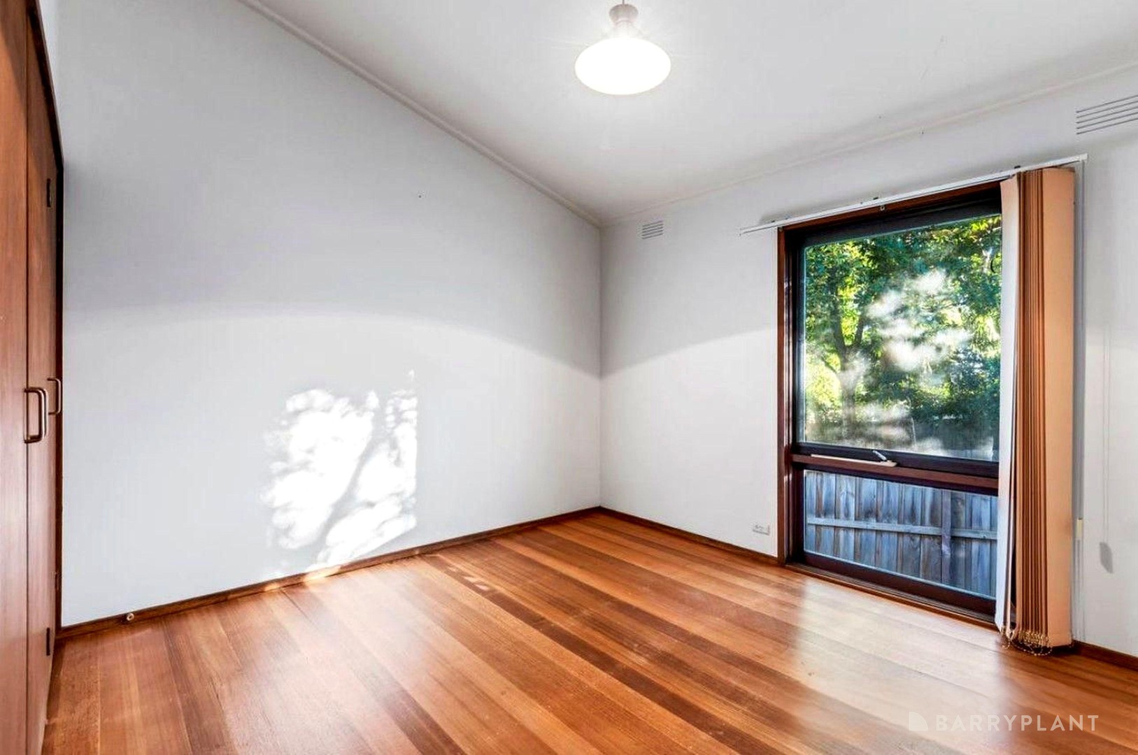 12 Whalley Court, Doncaster East, VIC 3109 - Thumbnail 2 - 01/04/2026
