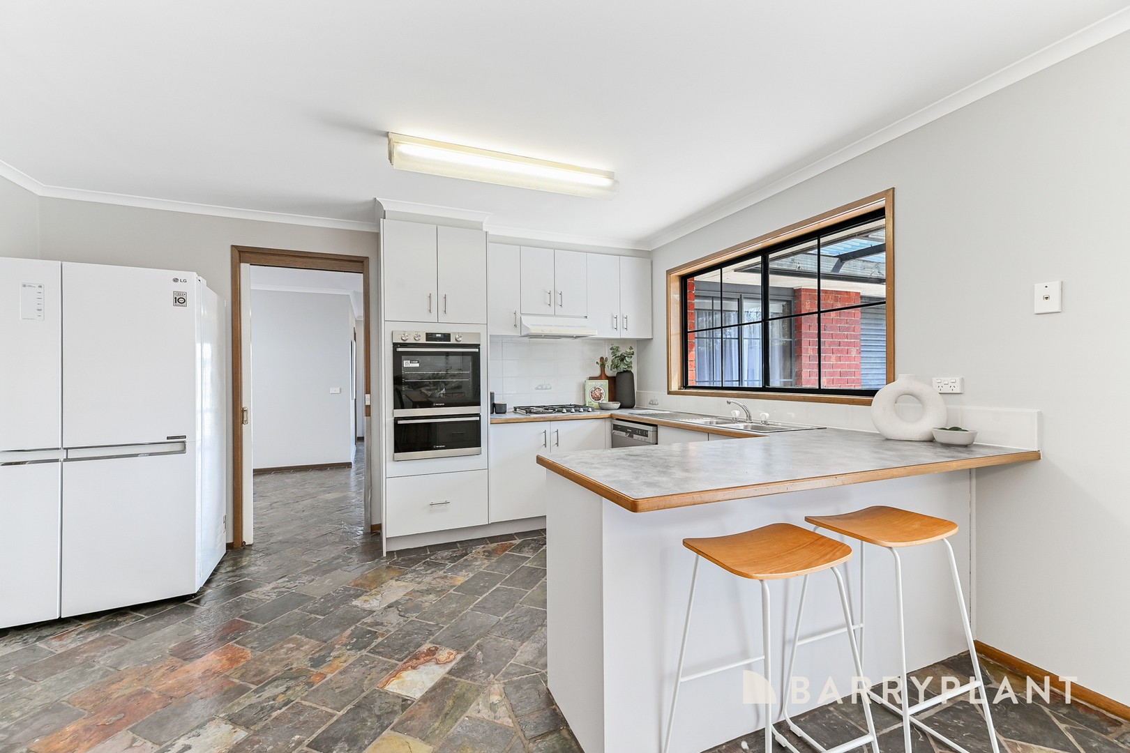 12 Willslie Crescent, Berwick, VIC 3806, Berwick - Thumbnail 6
