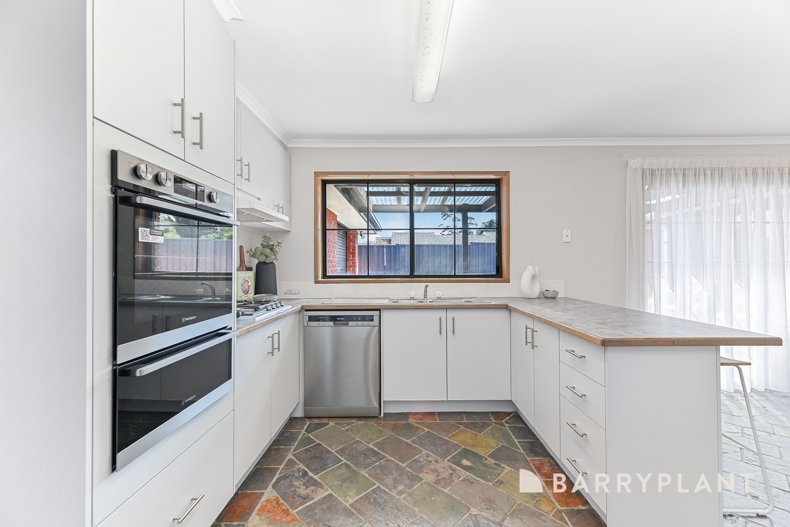 12 Willslie Crescent, Berwick, VIC 3806, Berwick - Thumbnail 7