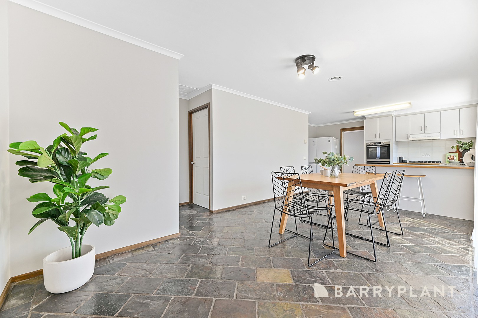12 Willslie Crescent, Berwick, VIC 3806, Berwick - Thumbnail 8