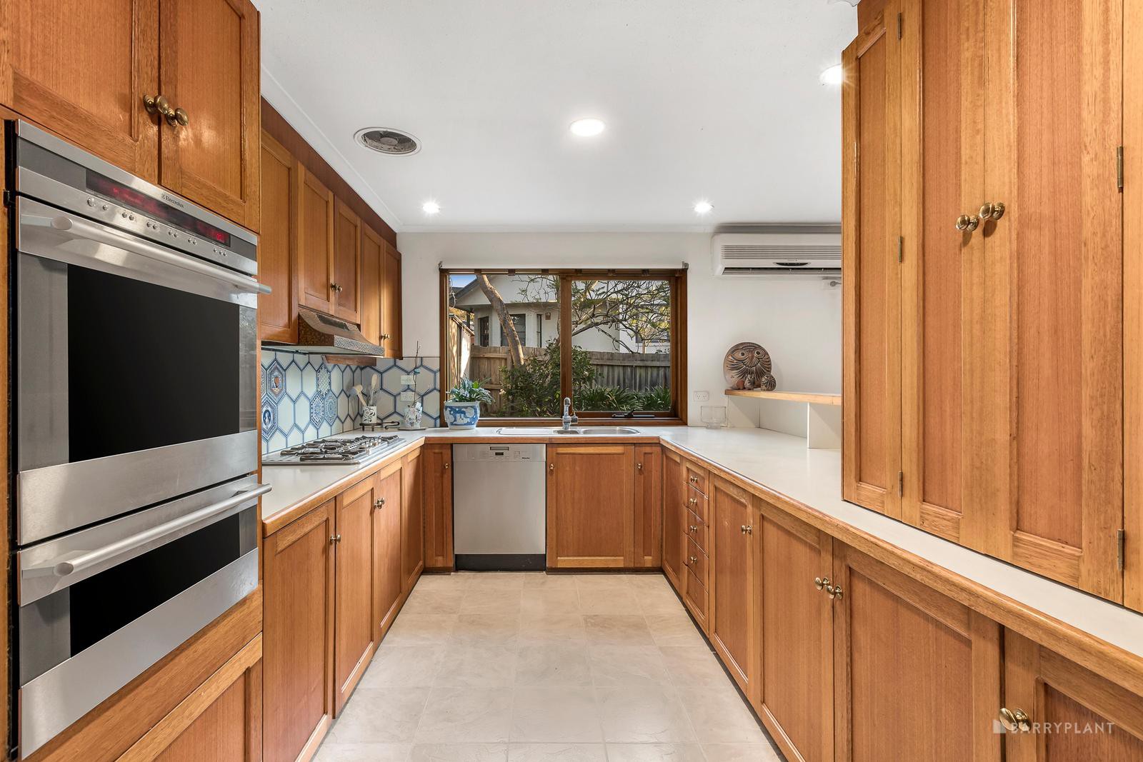 12 Woodhouse Road, Doncaster East, VIC 3109, Doncaster East - Thumbnail 5
