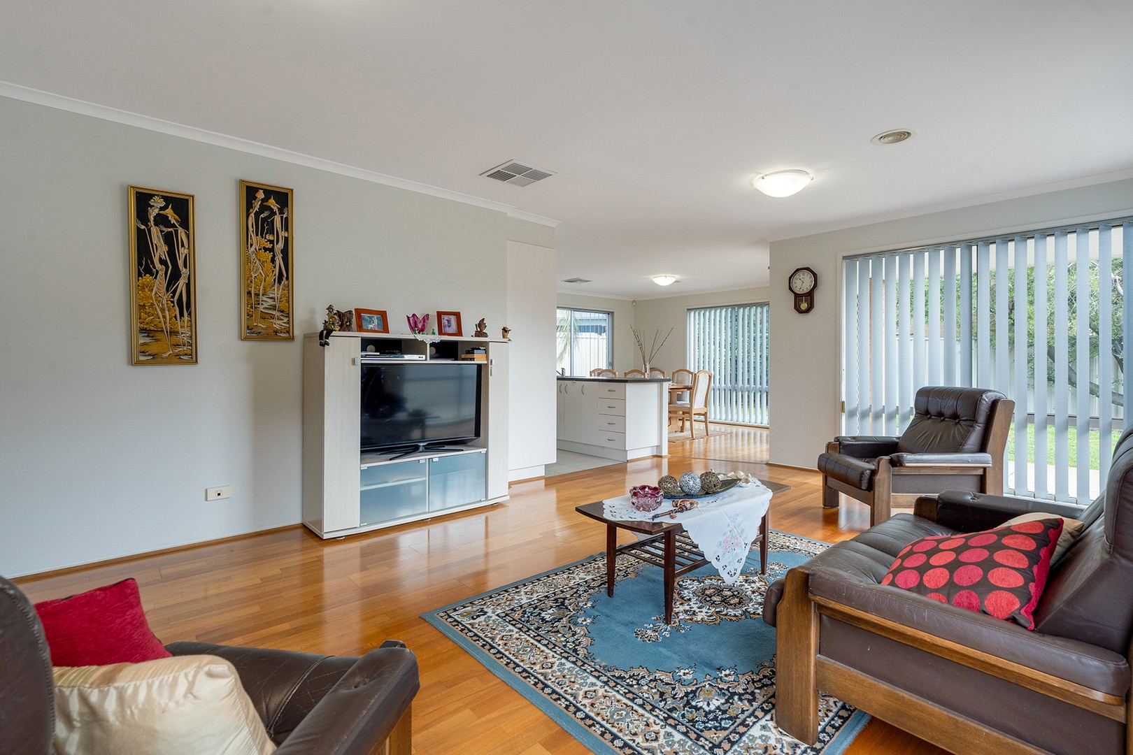 12 Woodlea Crescent, Craigieburn, VIC 3064, Craigieburn - Thumbnail 7