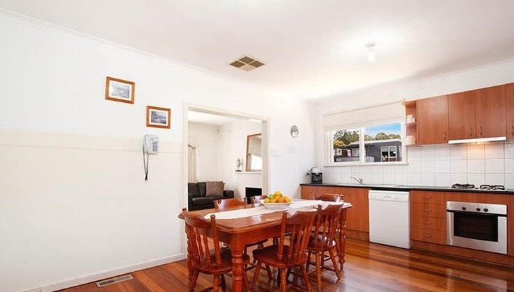 12 Woodside Avenue, Ringwood, VIC 3134 - Thumbnail 2 - 23/12/2025