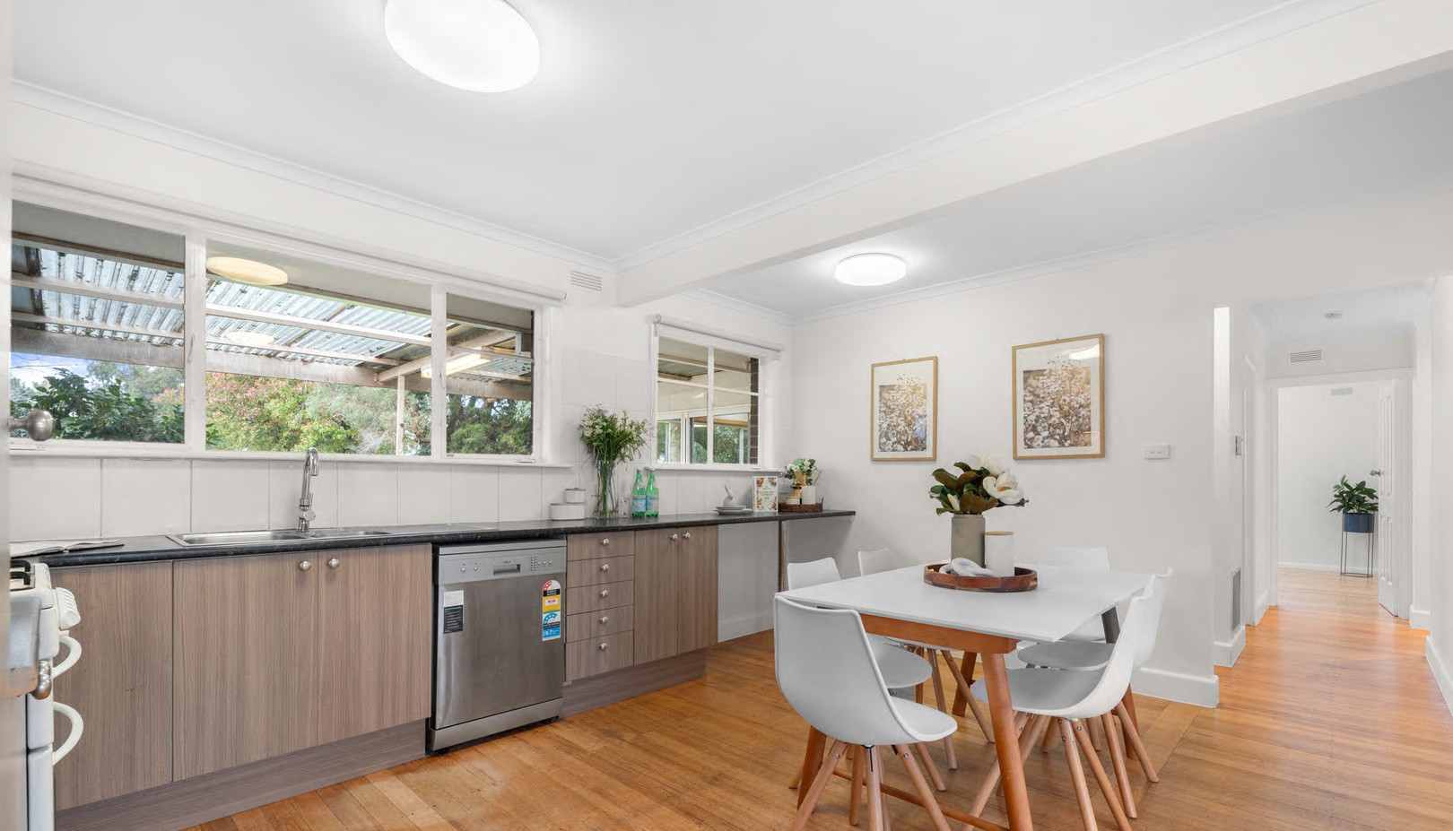 12 Zerfas Street, Scoresby, VIC 3179, Scoresby - Thumbnail 2