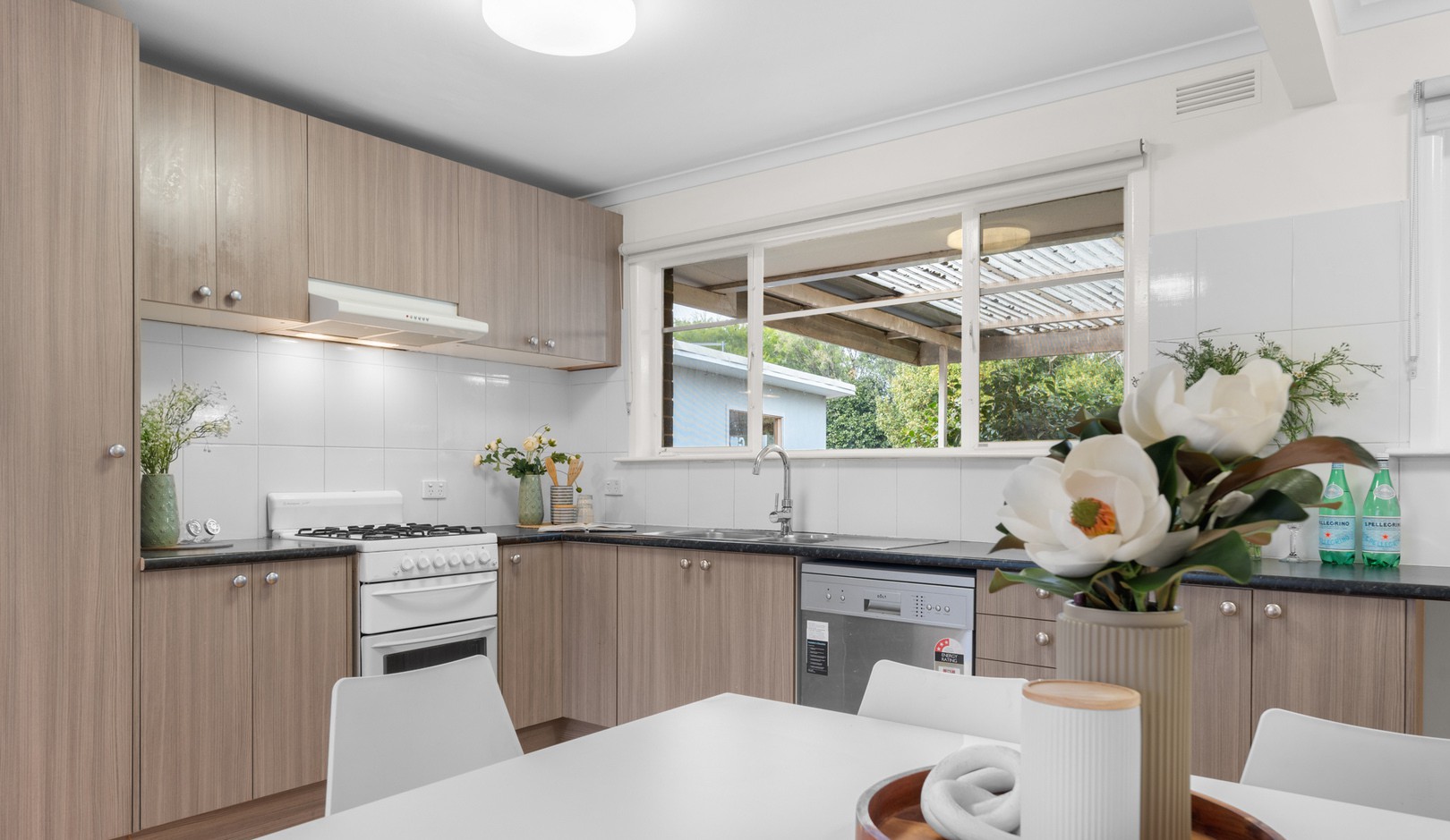12 Zerfas Street, Scoresby, VIC 3179, Scoresby - Thumbnail 3