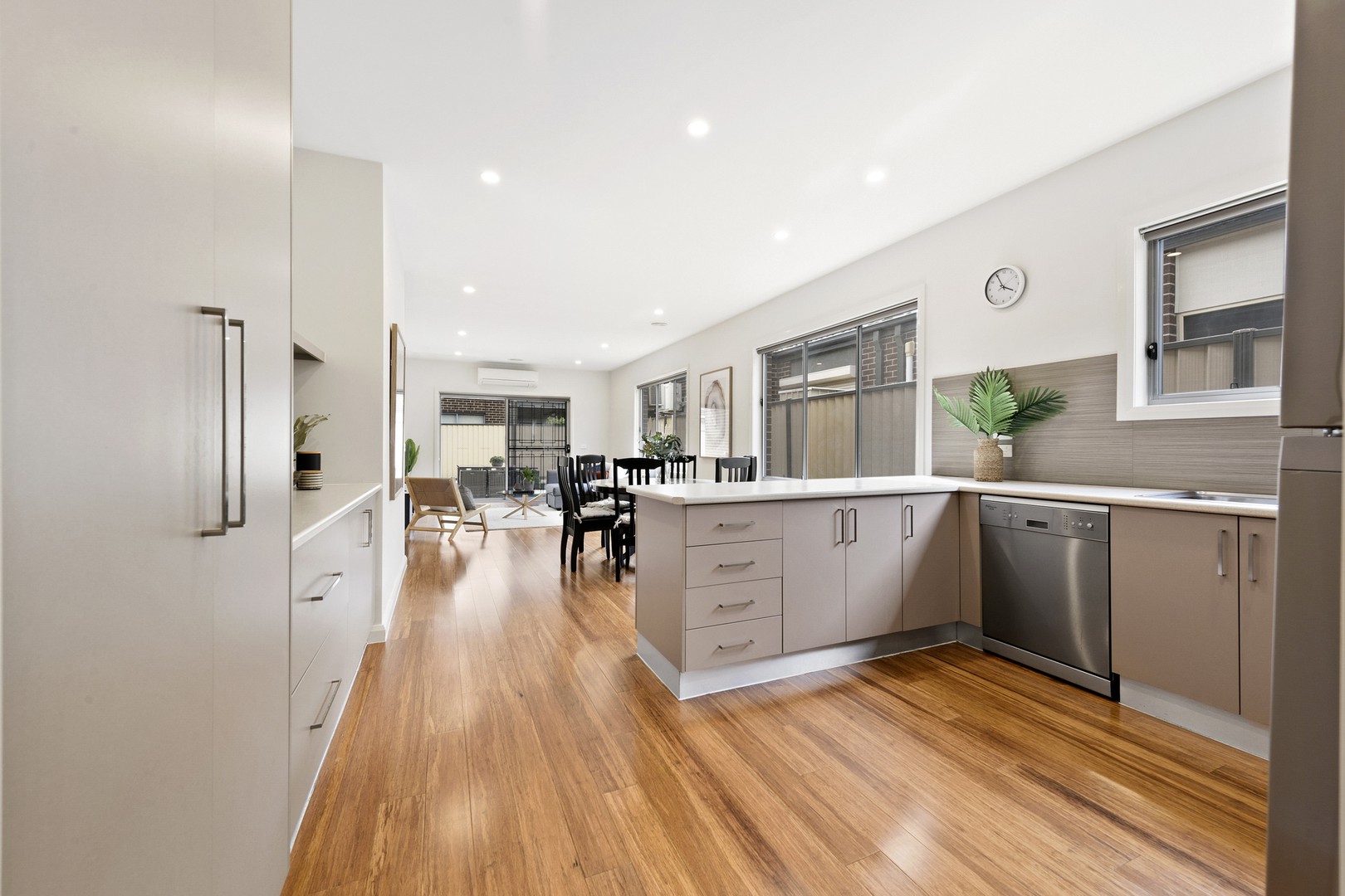 120 Catherine Drive, Hillside, VIC 3037, Hillside - Thumbnail 2