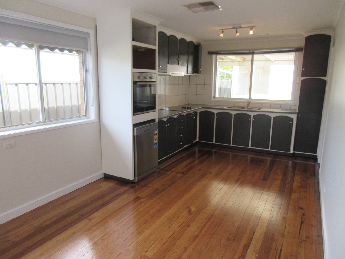 120 Joan  Street, Sunshine West, VIC 3020, Sunshine West - Thumbnail 2