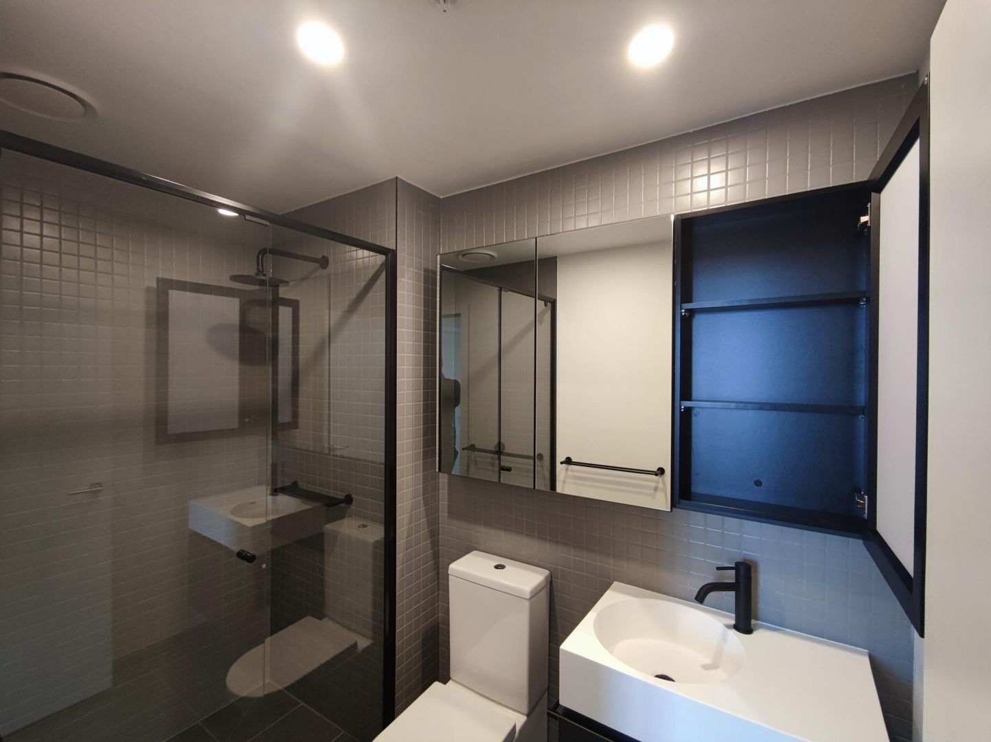 1205/6 Joseph Road, Footscray, VIC 3011, Footscray - Thumbnail 2