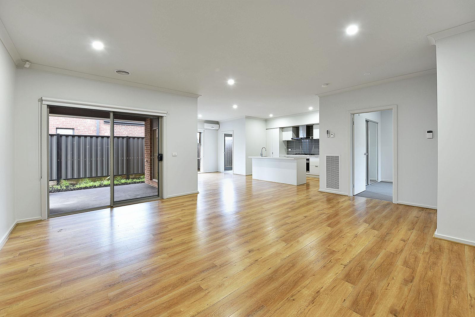 121 Blossom Dr, Greenvale, VIC 3059 - Thumbnail 1 - 03/06/2026