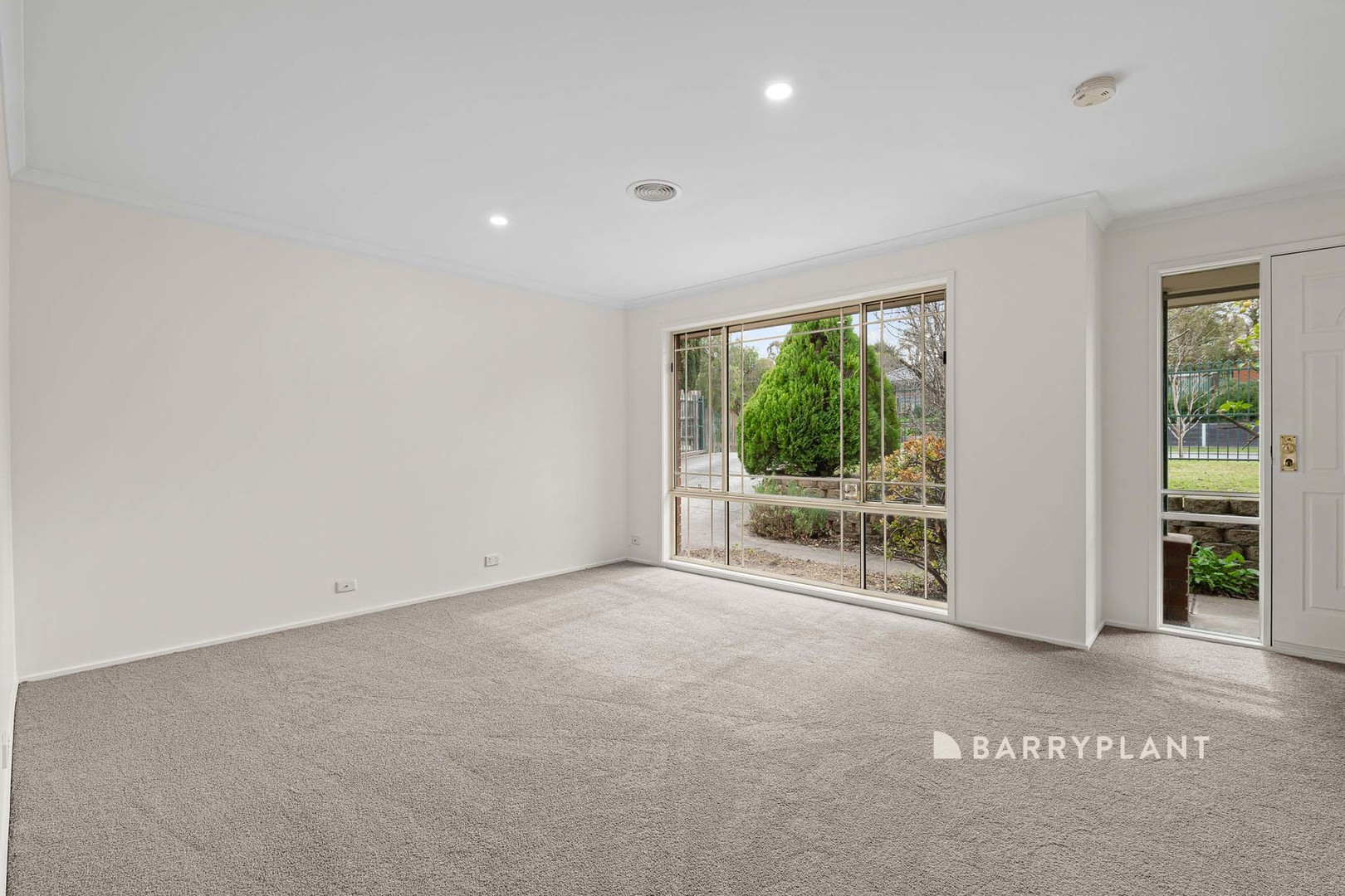 121 Fleetwood Drive, Narre Warren, VIC 3805, Narre Warren - Thumbnail 3