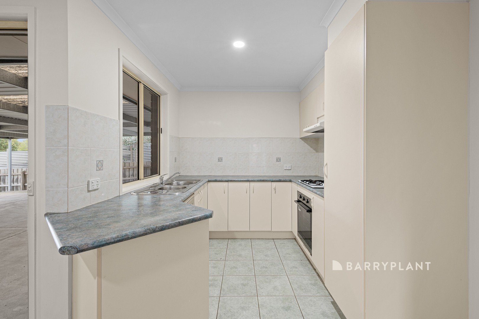 121 Fleetwood Drive, Narre Warren, VIC 3805, Narre Warren - Thumbnail 6