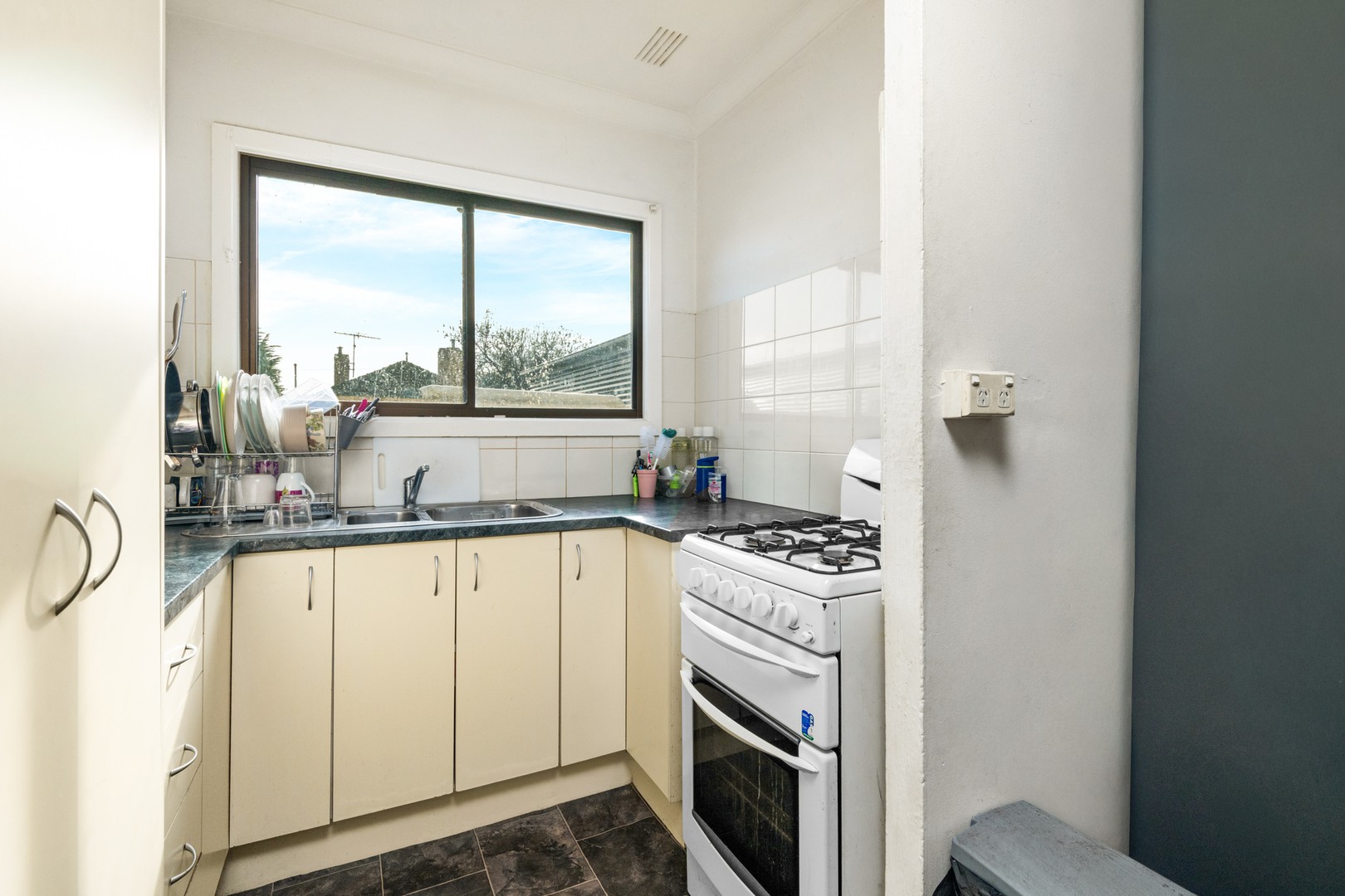 121 Princes Highway, Norlane, VIC 3214 - Thumbnail 2 - 05/08/2026