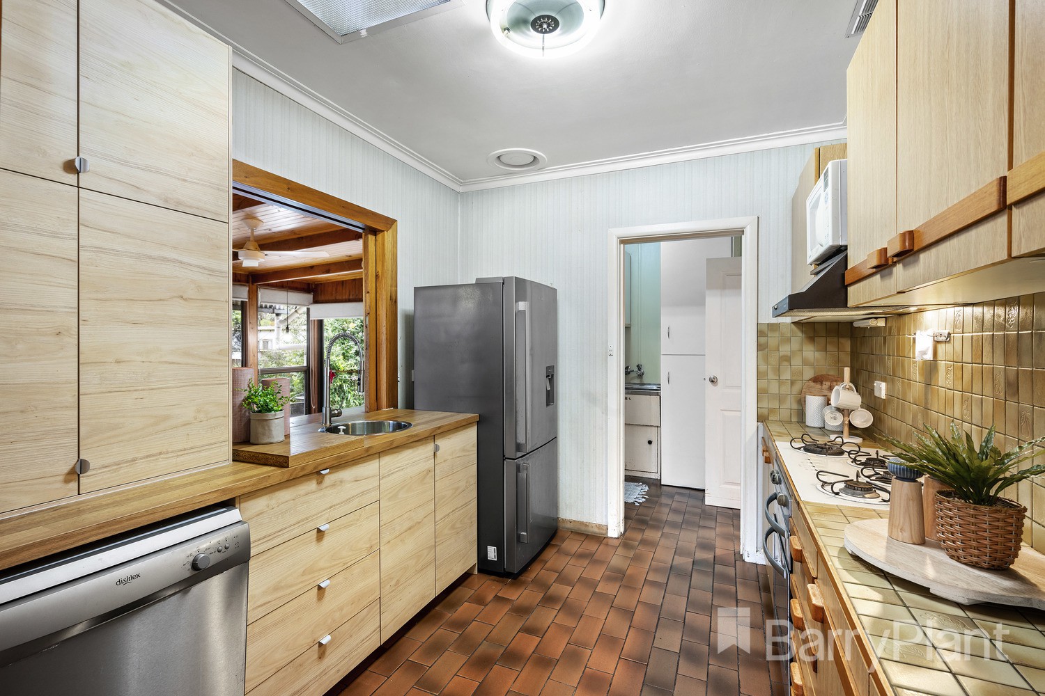 121 Rattray Road, Montmorency, VIC 3094, Montmorency - Thumbnail 3