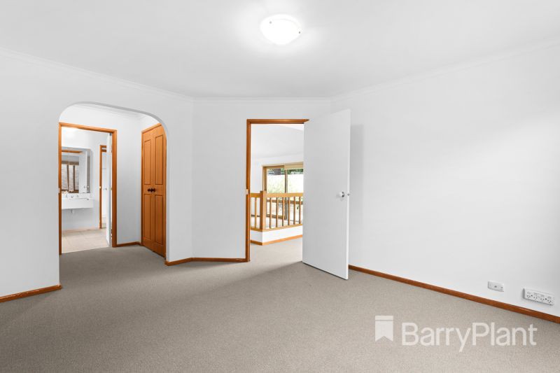 121 Tyner Road, Wantirna South, VIC 3152 - Thumbnail 1 - 01/03/2023