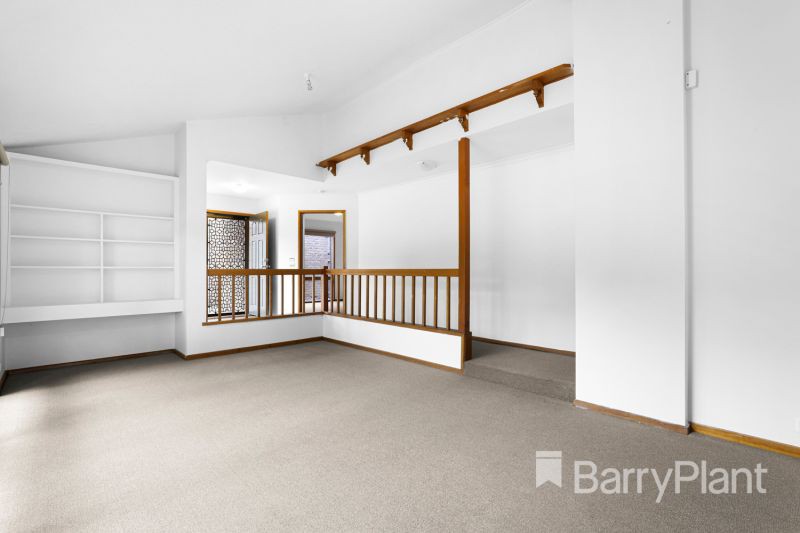 121 Tyner Road, Wantirna South, VIC 3152 - Thumbnail 2 - 01/03/2023