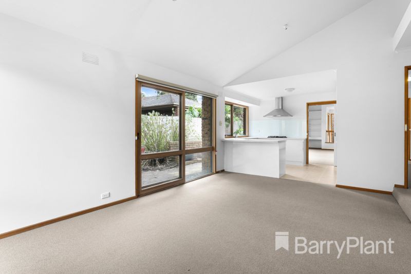 121 Tyner Road, Wantirna South, VIC 3152, Wantirna South - Thumbnail 4