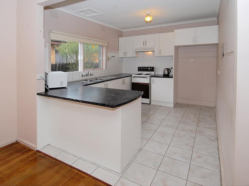 121 Wright Street, Sunshine, VIC 3020, Sunshine - Thumbnail 2