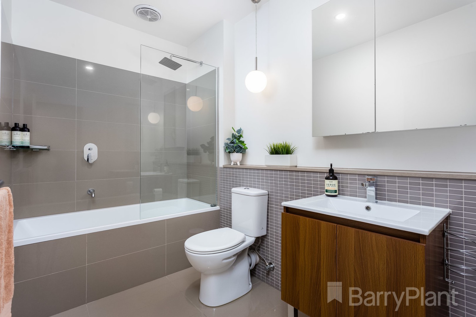 122 Malibu Boulevard, Point Cook, VIC 3030, Point Cook - Thumbnail 4