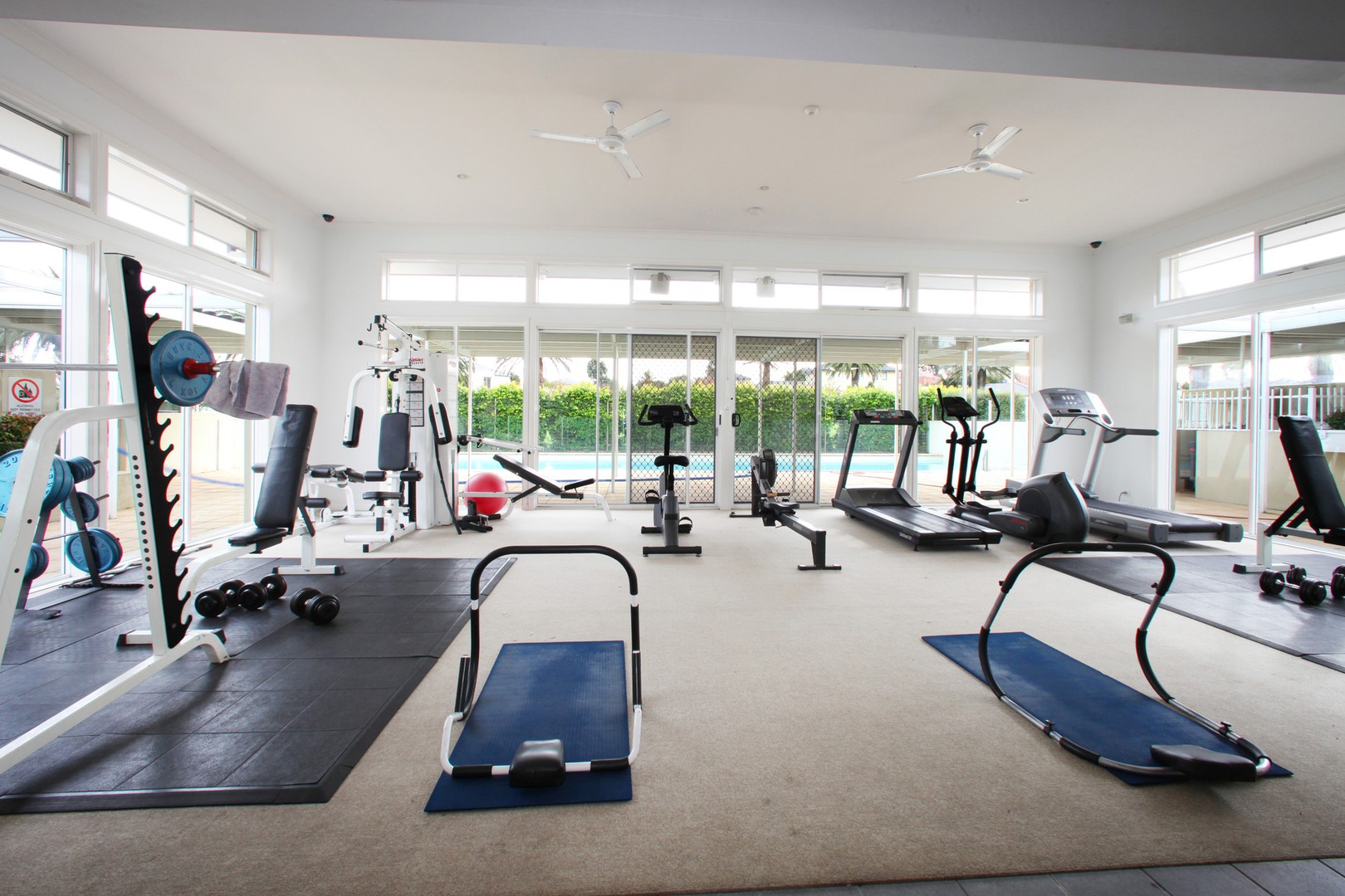 122 Sovereign Manors Crescent, Rowville, VIC 3178, Rowville - Thumbnail 4