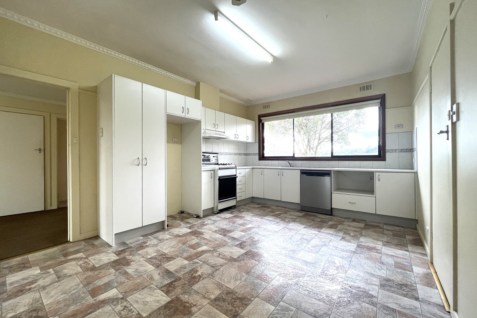 124 A'beckett Road, Narre Warren North, VIC 3804, Narre Warren North - Thumbnail 2