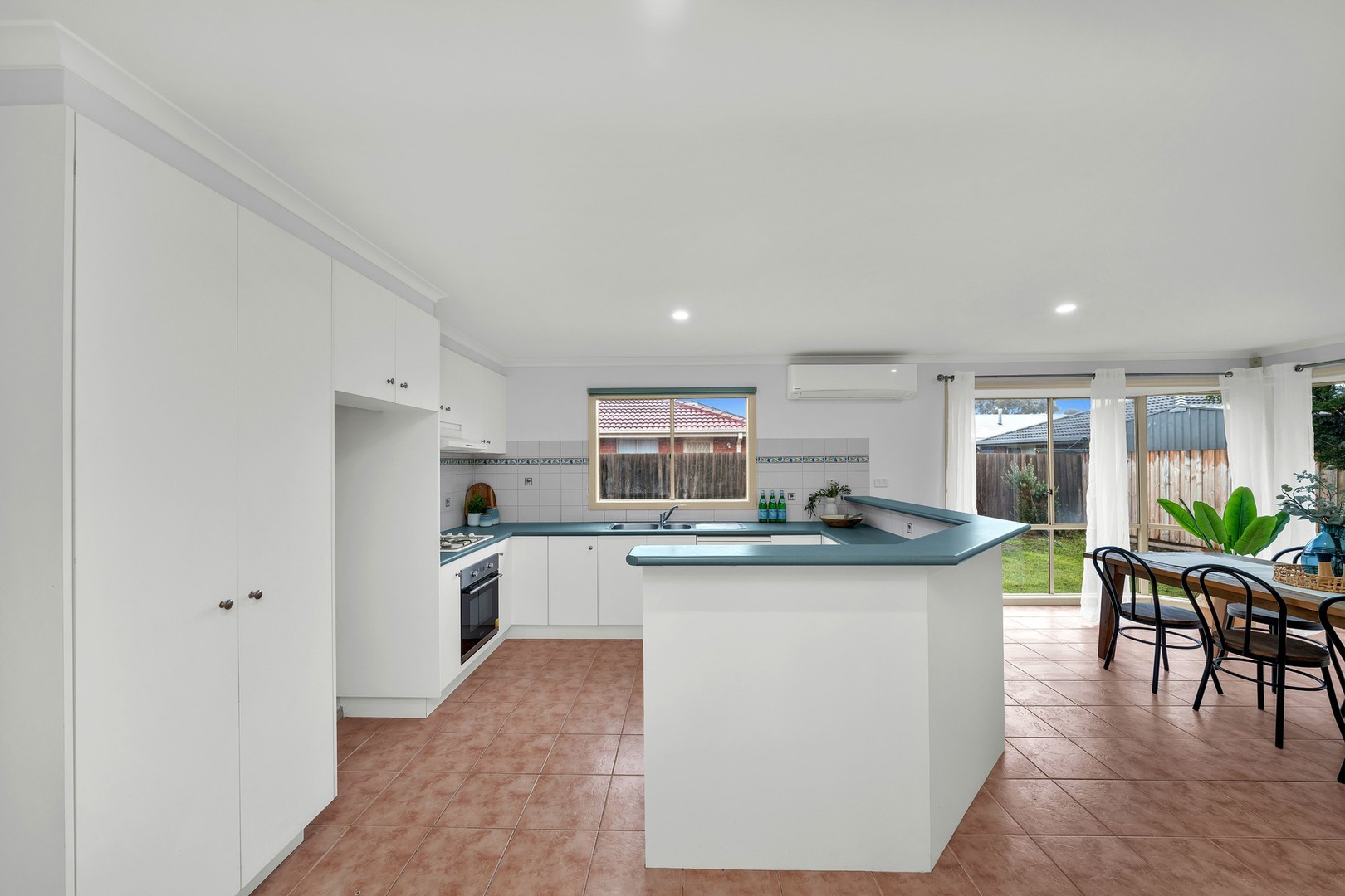 124 The Strand, Point Cook, VIC 3030, Point Cook - Thumbnail 3
