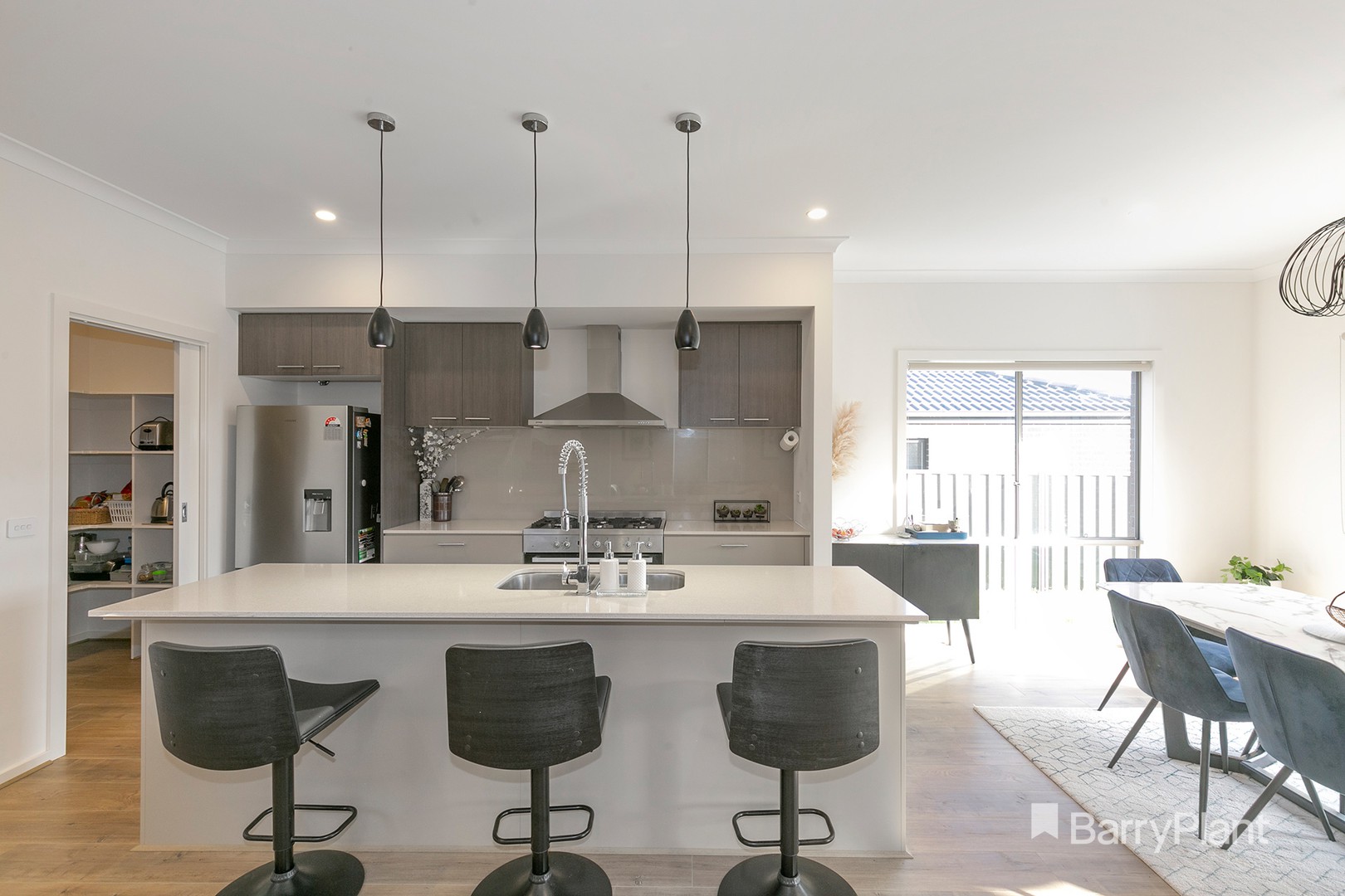 124 Timberline Parkway, Pakenham, VIC 3810, Pakenham - Thumbnail 3