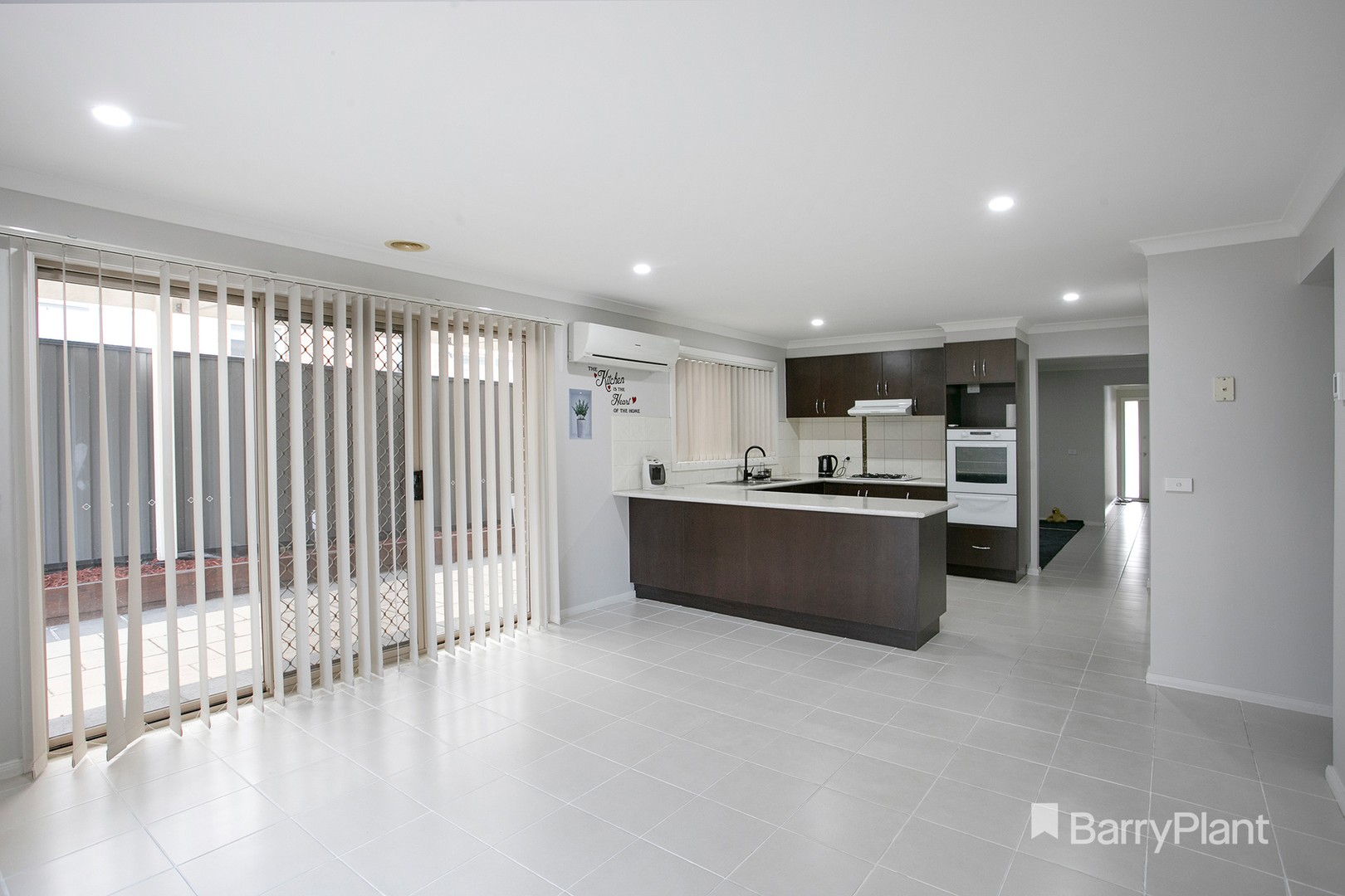 124 Windermere Boulevard, Pakenham, VIC 3810, Pakenham - Thumbnail 3