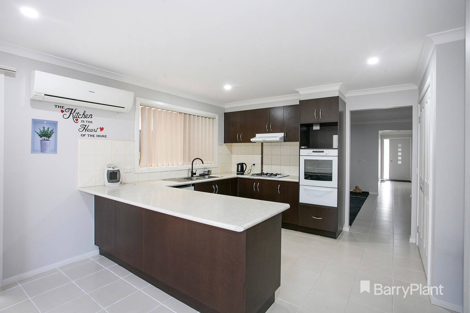 124 Windermere Boulevard, Pakenham, VIC 3810, Pakenham - Thumbnail 4