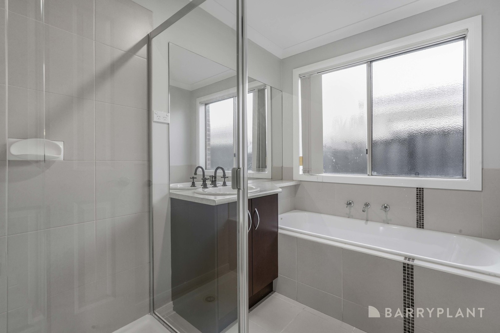 124 Windermere Boulevard, Pakenham, VIC 3810, Pakenham - Thumbnail 5