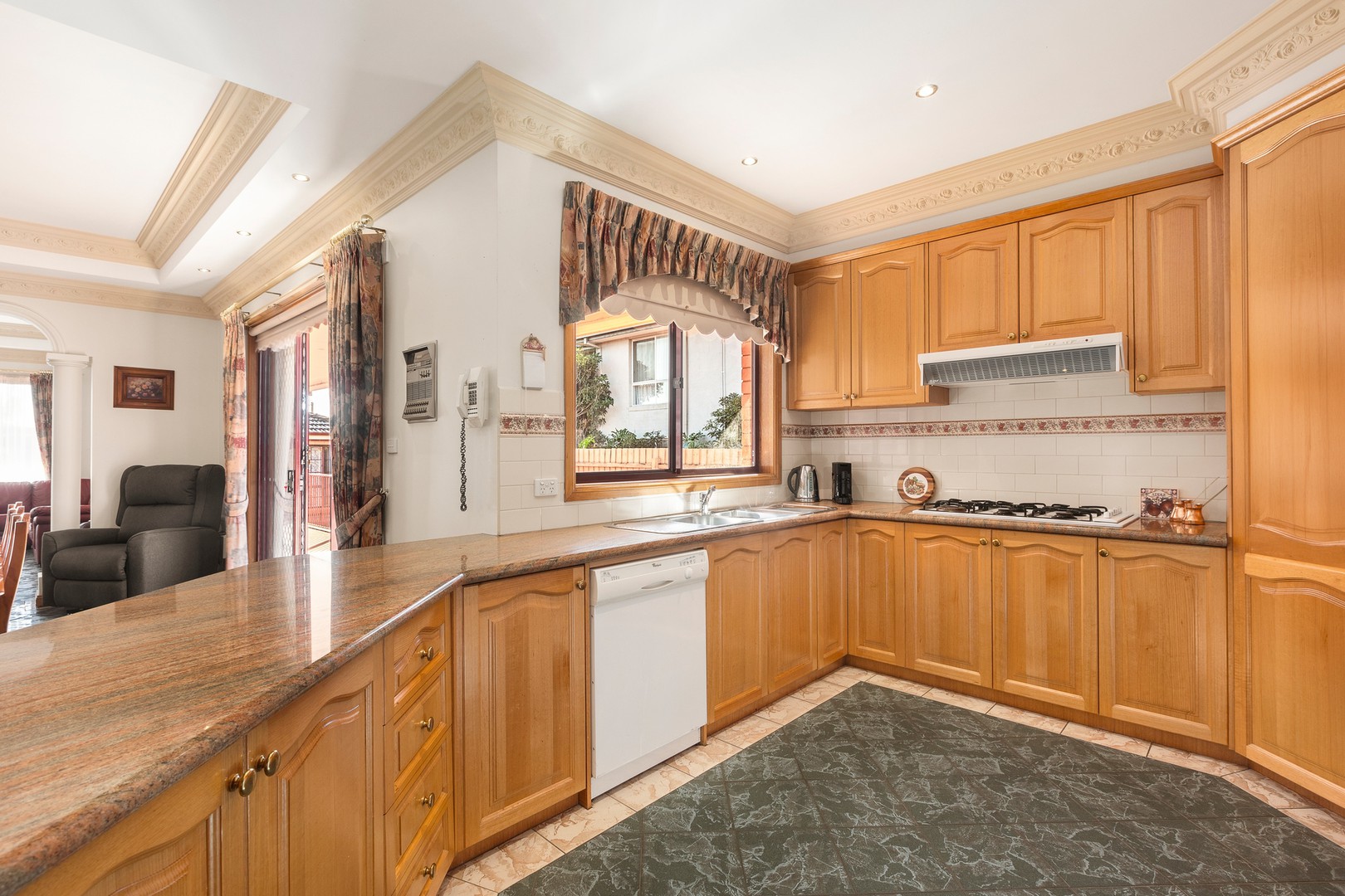 125 McNamara Avenue, Airport West, VIC 3042, Airport West - Thumbnail 4