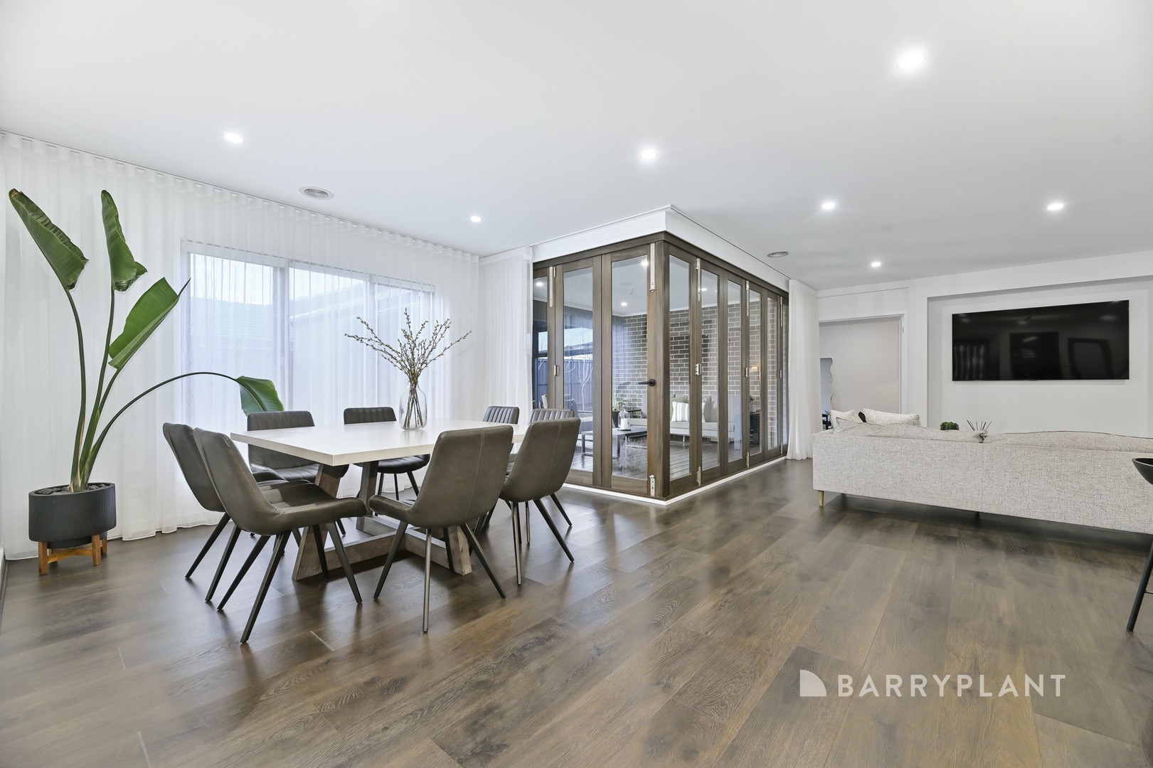 126 Grandvue Boulevard, Pakenham, VIC 3810, Pakenham - Thumbnail 6