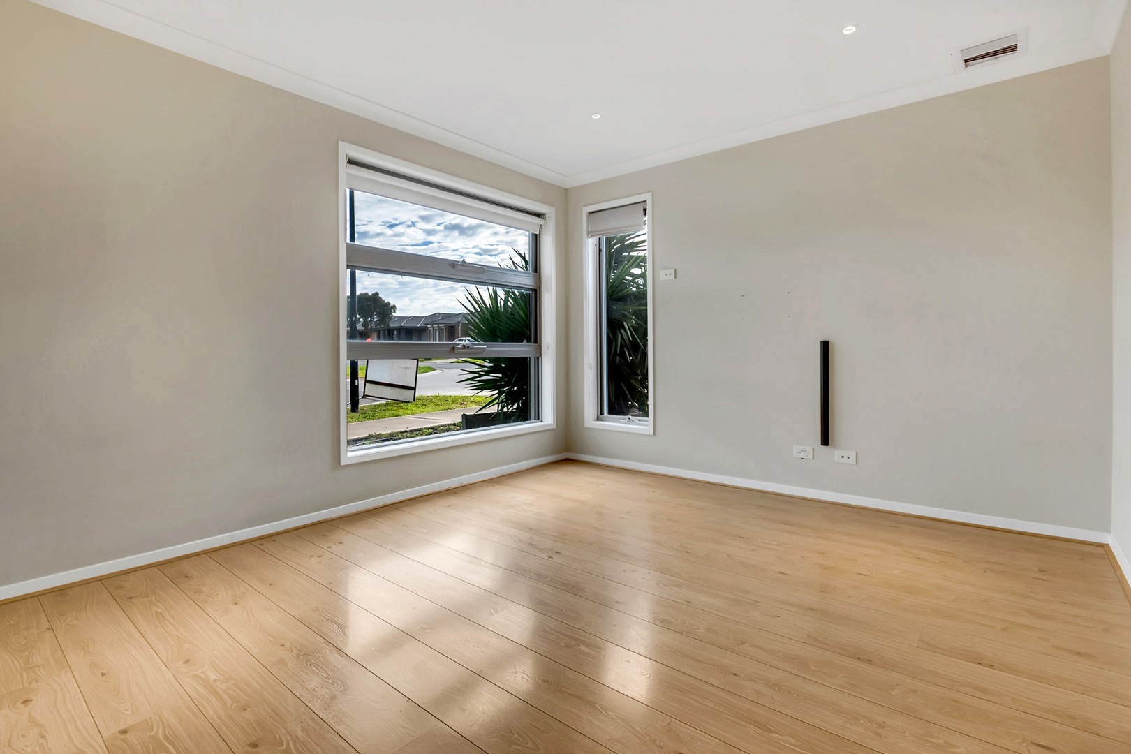 126 Moor Park Drive, Craigieburn, VIC 3064, Craigieburn - Thumbnail 3