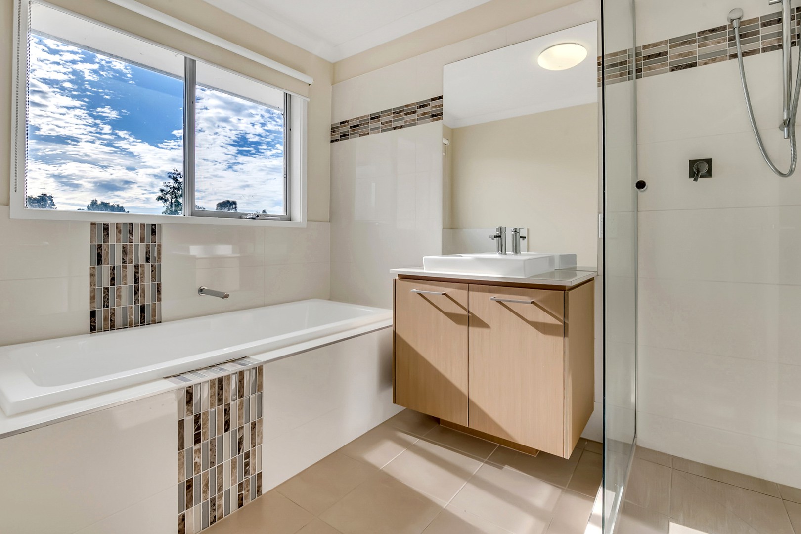 126 Moor Park Drive, Craigieburn, VIC 3064, Craigieburn - Thumbnail 7