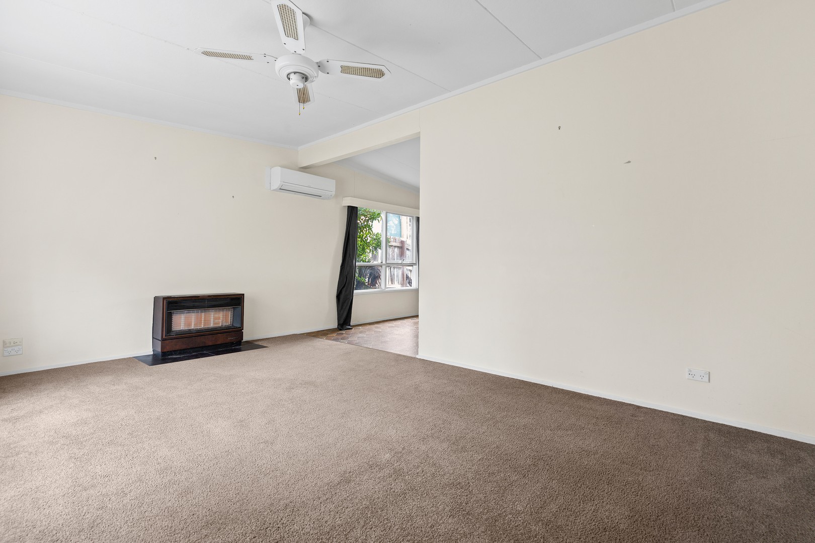 126 Rosslyn Avenue, Seaford, VIC 3198, Seaford - Thumbnail 4
